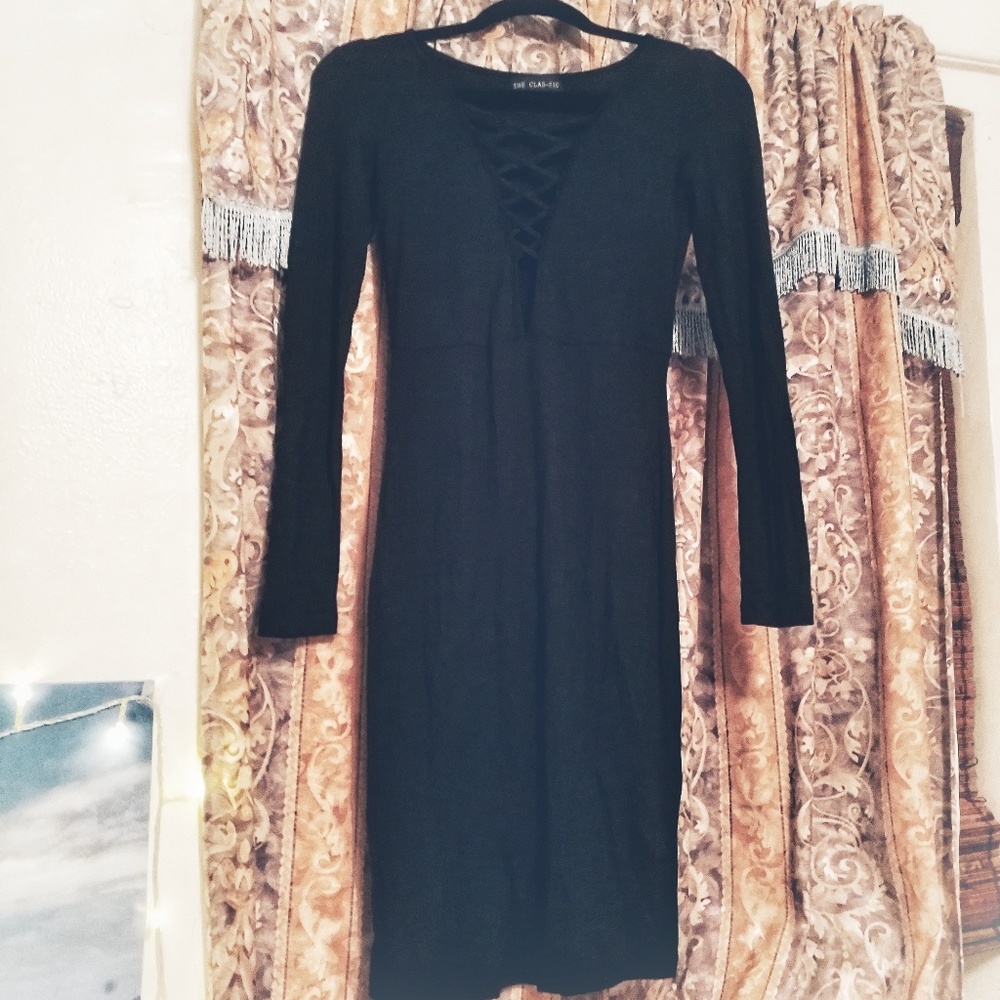 {The Classic} Deep Plunge Bodycon Dress (black)